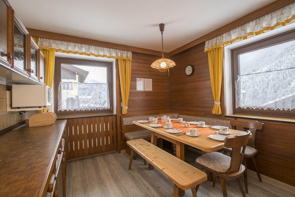 Landhaus Vier Jahreszeiten Кримл Екстериор снимка